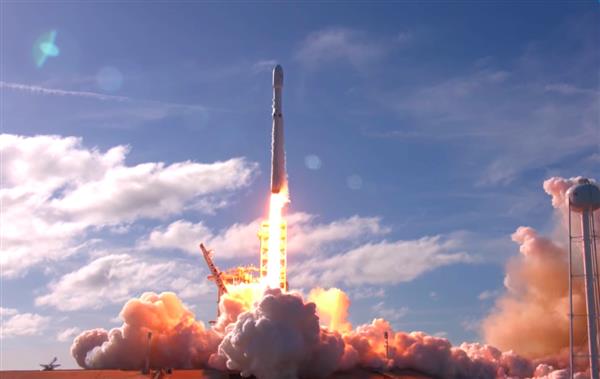 <b>紀(jì)念SpaceX的使命，3D打印獵鷹重型火箭</b>